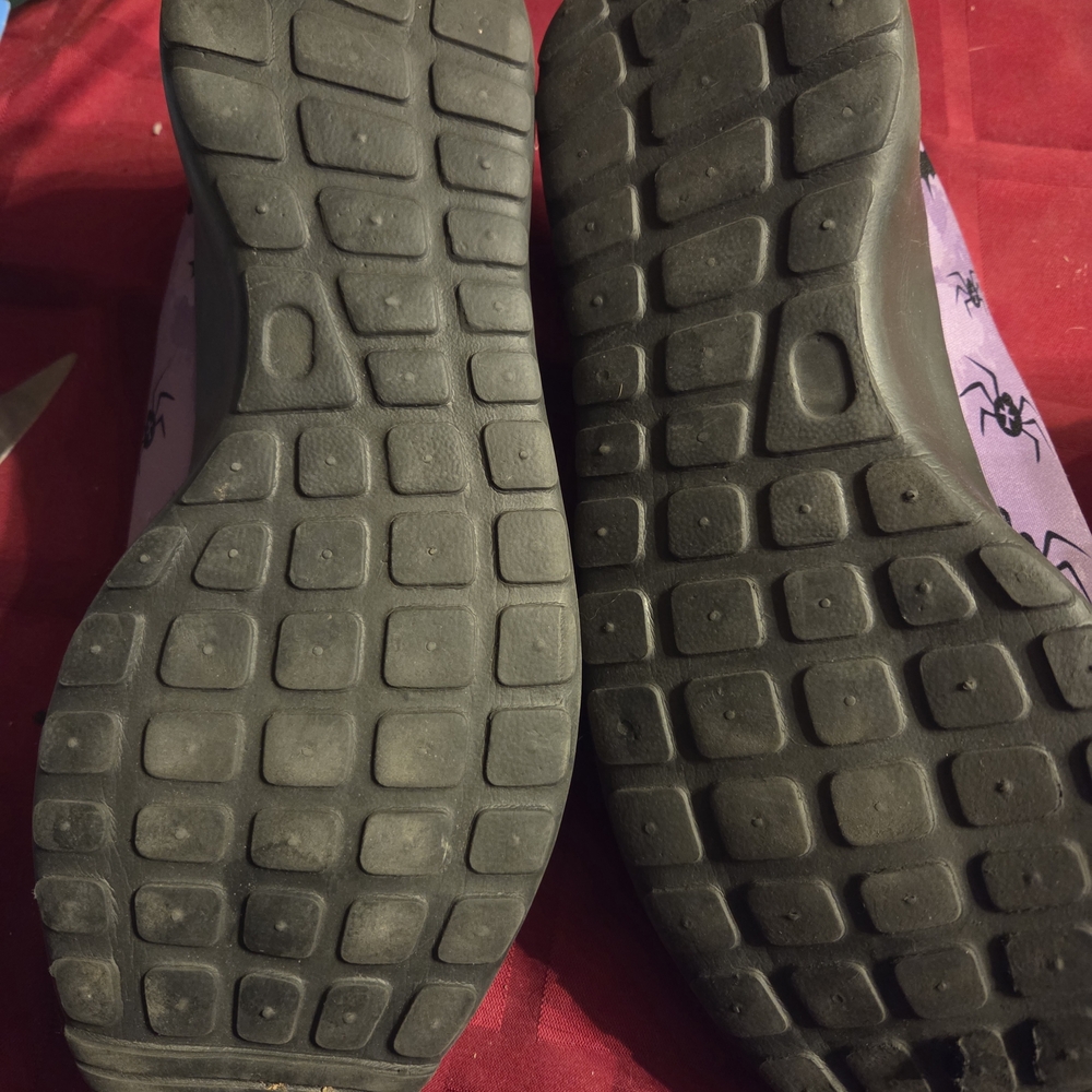 Halloween Themed Sneakers with Pumpkin and Bat Design-Used - Picture 2 of 5